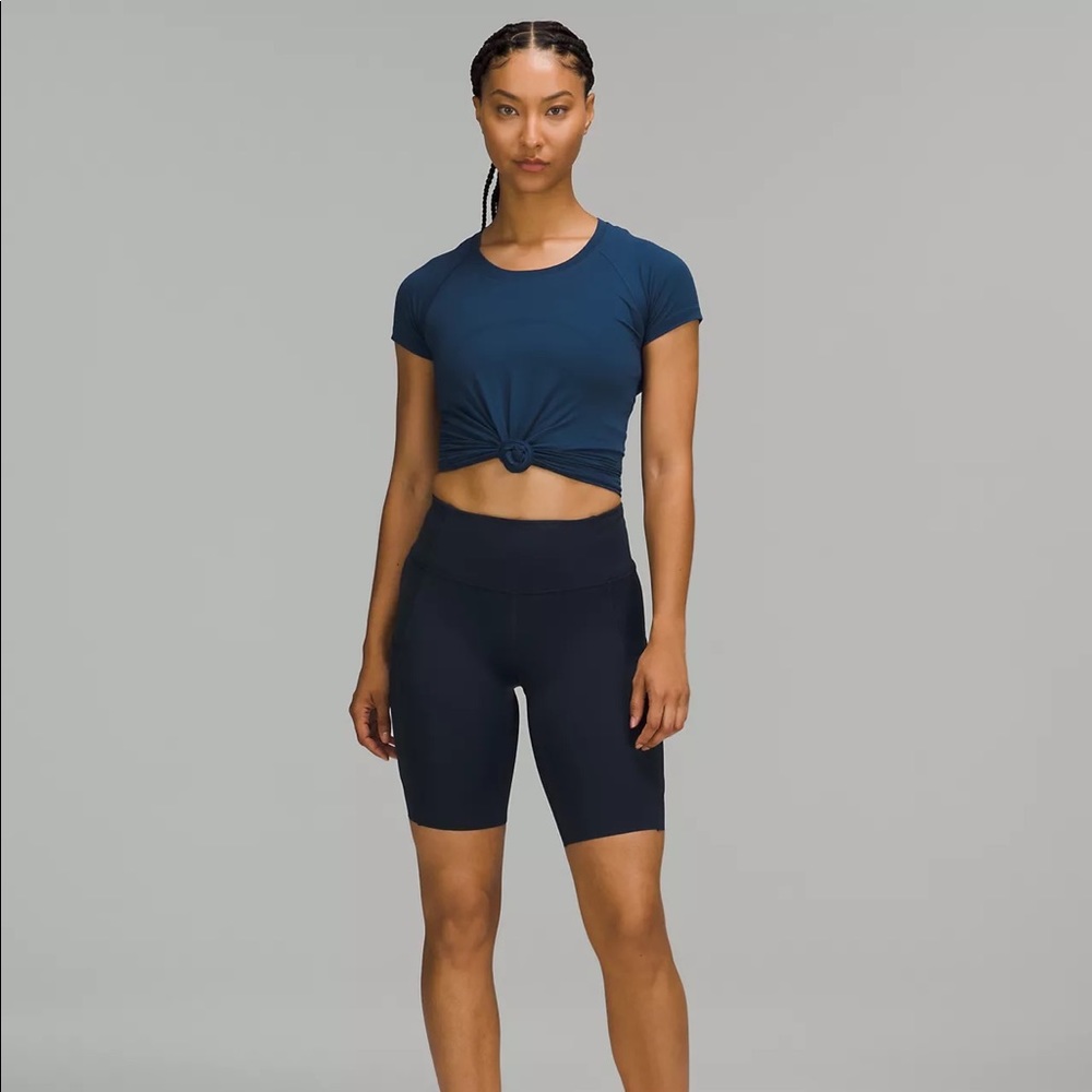 Lululemon Fast and Free High-Rise Short 10" sz 6